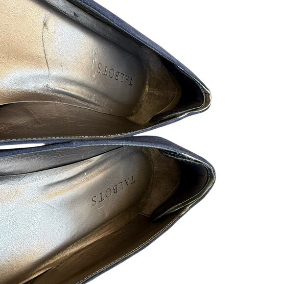 Talbots blue suede Edison gold bow kitten heel 9.5W pointed toe slip on classic - Picture 4 of 10